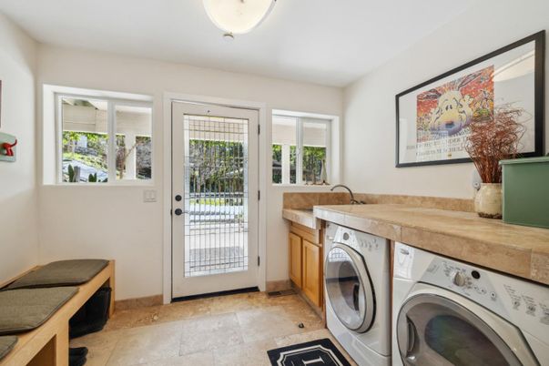 Interior, Washer
