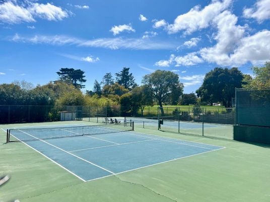 Exterior, Tennis Courts