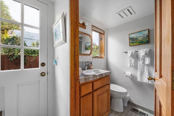 Bathroom, Interior, Tile Countertops