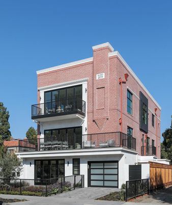 Attached, Exterior, Facade, Modern