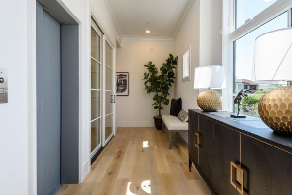Interior, Recessed Lighting, Wood Texture Flooring