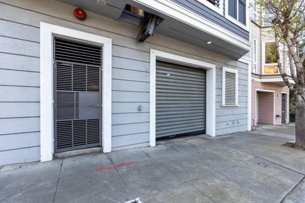 Detached Garage, Exterior