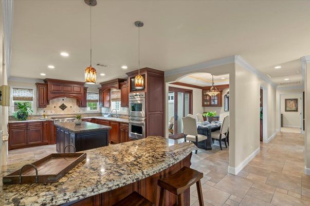 Dining room, Interior, Pendant Lights, Recessed Lighting