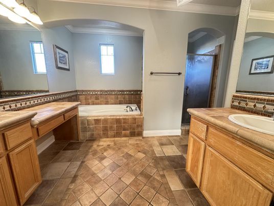 Bathroom, Interior, Tile Countertops