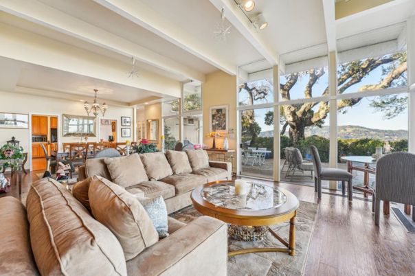 Chandelier, Dining room, Interior, Living room, Wood Texture Flooring