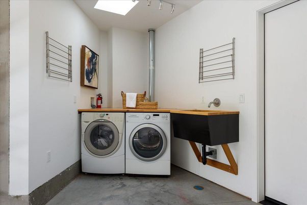 Interior, Washer
