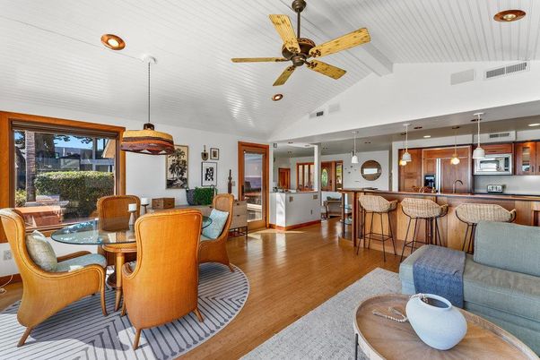 Dining room, Interior, Kitchen, Pendant Lights, Recessed Lighting, Wood Texture Flooring