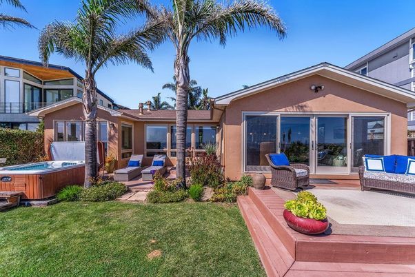 Backyard, Exterior, Hot Tub