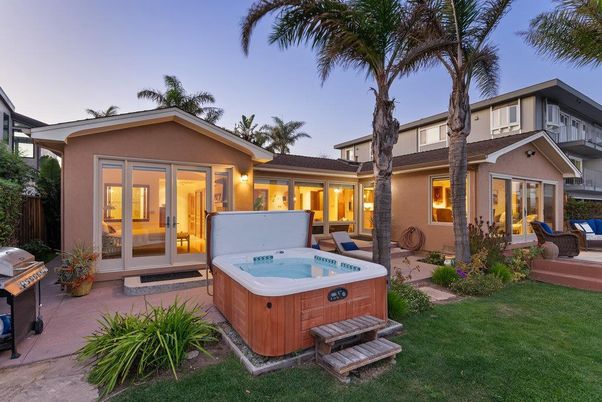 Exterior, Hot Tub