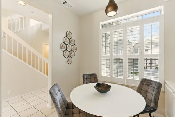 Dining room, Interior, Pendant Lights, Recessed Lighting