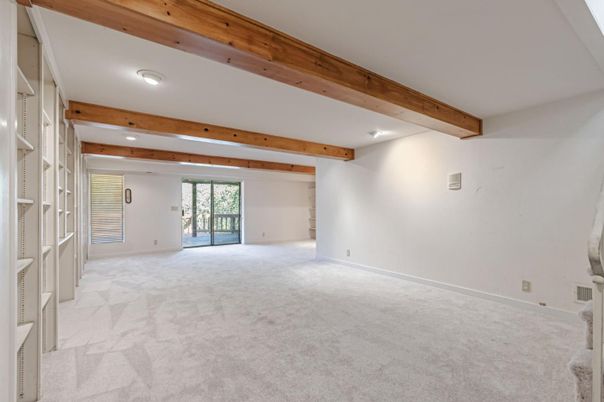 Empty room, Interior, Recessed Lighting, Wooden Beams
