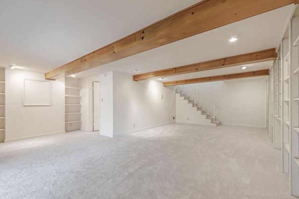 Empty room, Interior, Recessed Lighting, Wooden Beams