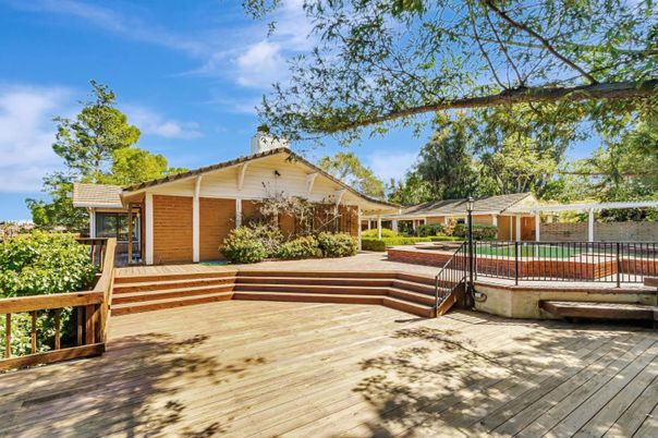Backyard, Exterior, Hot Tub