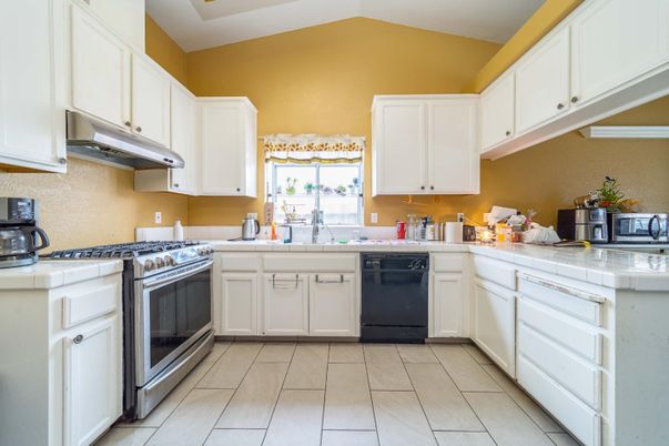 Interior, Kitchen, Tile Countertops