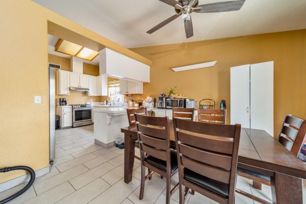 Dining room, Interior, Kitchen, Stainless Steel Appliances