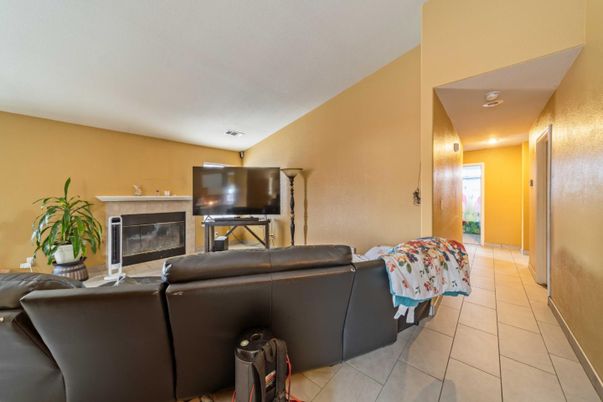 Fireplace, Interior, Living room