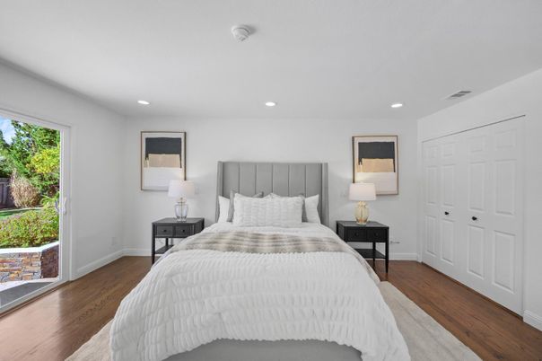 Bedroom, Interior, Recessed Lighting, Wood Texture Flooring