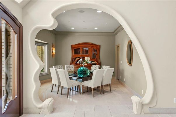 Dining room, Interior, Recessed Lighting