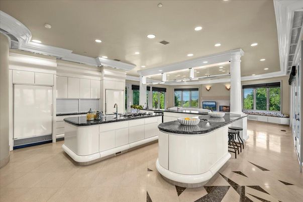 Interior, Kitchen, Pendant Lights, Recessed Lighting, Stainless Steel Appliances