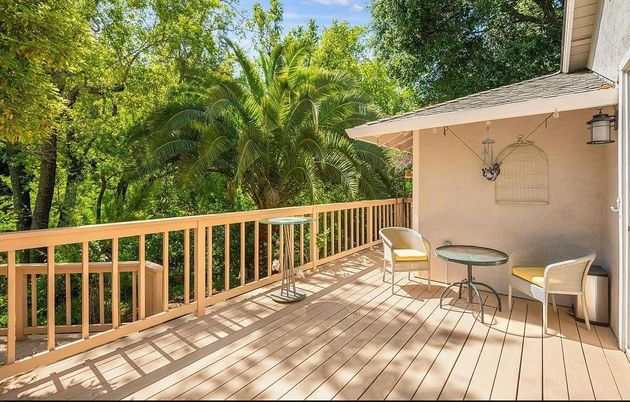 Exterior, Wood Texture Flooring