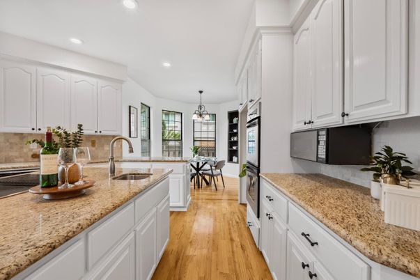 Dining room, Interior, Kitchen, Pendant Lights, Recessed Lighting, Wood Texture Flooring