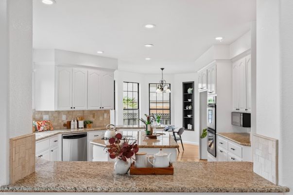 Dining room, Interior, Kitchen, Pendant Lights, Recessed Lighting, Wood Texture Flooring