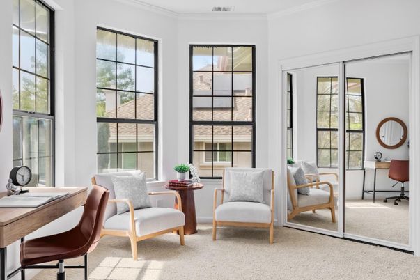 Home Office, Interior