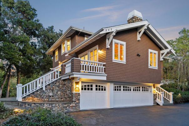 Attached, Exterior, Facade, American Craftsman