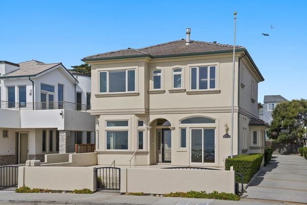 Exterior, Facade, French Provincial