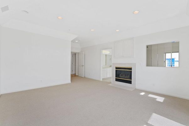Empty room, Fireplace, Interior, Recessed Lighting