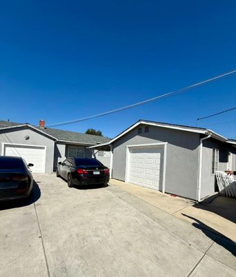 Detached Garage, Exterior