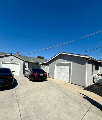 Detached Garage, Exterior