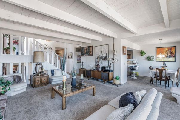 Dining room, Interior, Living room, Pendant Lights