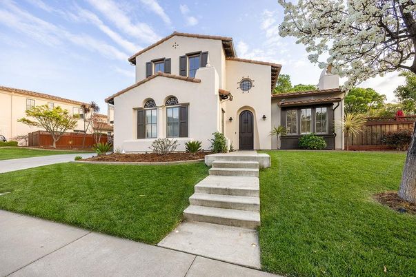 Backyard, Exterior, Facade, Spanish Mediterranean