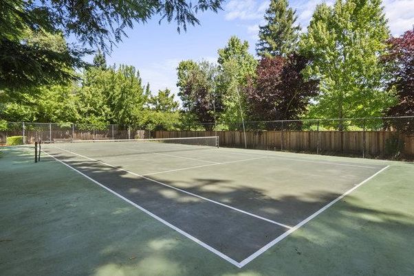 Exterior, Tennis Courts