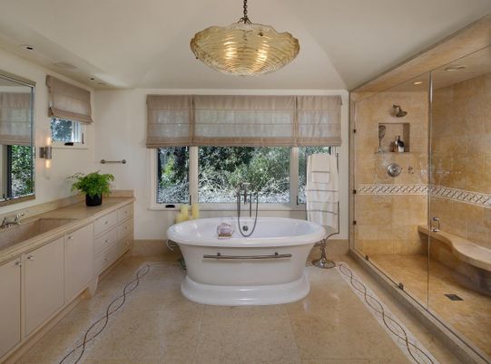 Bathroom, Free Standing Baths, Glass Shower, Interior, Pendant Lights