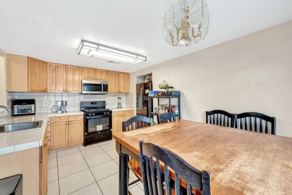 Dining room, Interior, Kitchen, Tile Countertops