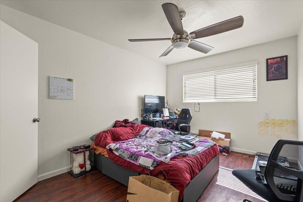 Bedroom, Home Office, Interior, Wood Texture Flooring