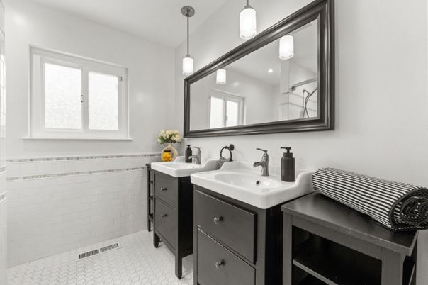 Bathroom, Dual Sink Vanities, Interior, Pendant Lights