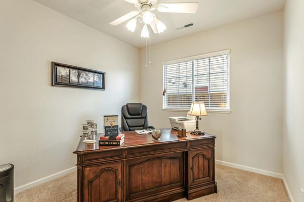 Home Office, Interior