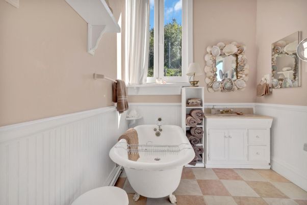 Bathroom, Free Standing Baths, Interior
