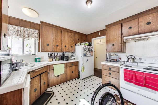 Interior, Kitchen, Tile Countertops