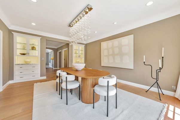 Chandelier, Dining room, Interior, Pendant Lights, Recessed Lighting, Wood Texture Flooring