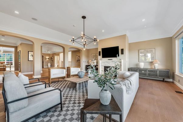 Fireplace, Interior, Living room, Pendant Lights, Recessed Lighting, Wood Texture Flooring