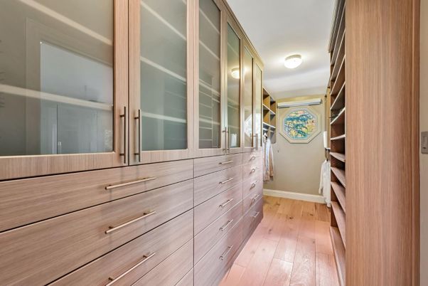 Interior, Walk-in Closets, Wood Texture Flooring