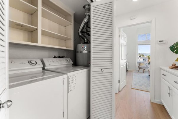 Interior, Recessed Lighting, Utility Closets, Washer, Wood Texture Flooring