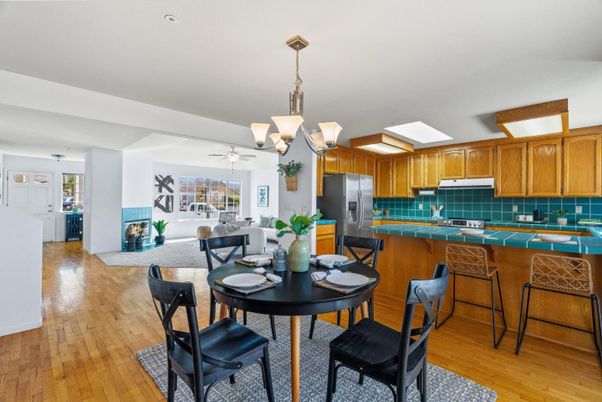 Chandelier, Dining room, Interior, Kitchen, Wood Texture Flooring