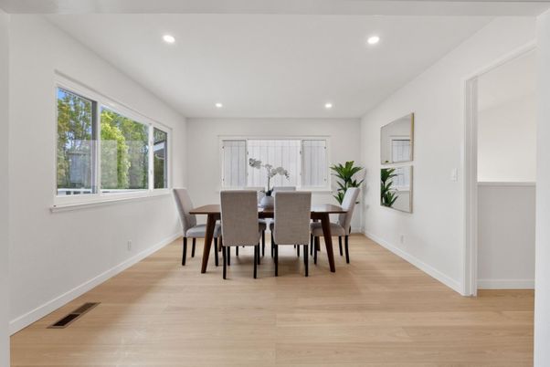 Dining room, Interior, Recessed Lighting, Wood Texture Flooring