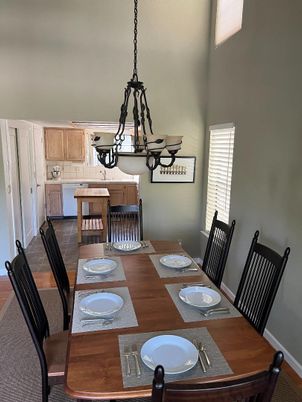 Chandelier, Dining room, Interior, Kitchen, Pendant Lights