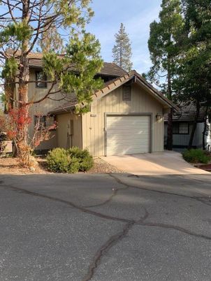 Attached, Exterior, Facade, Ranch